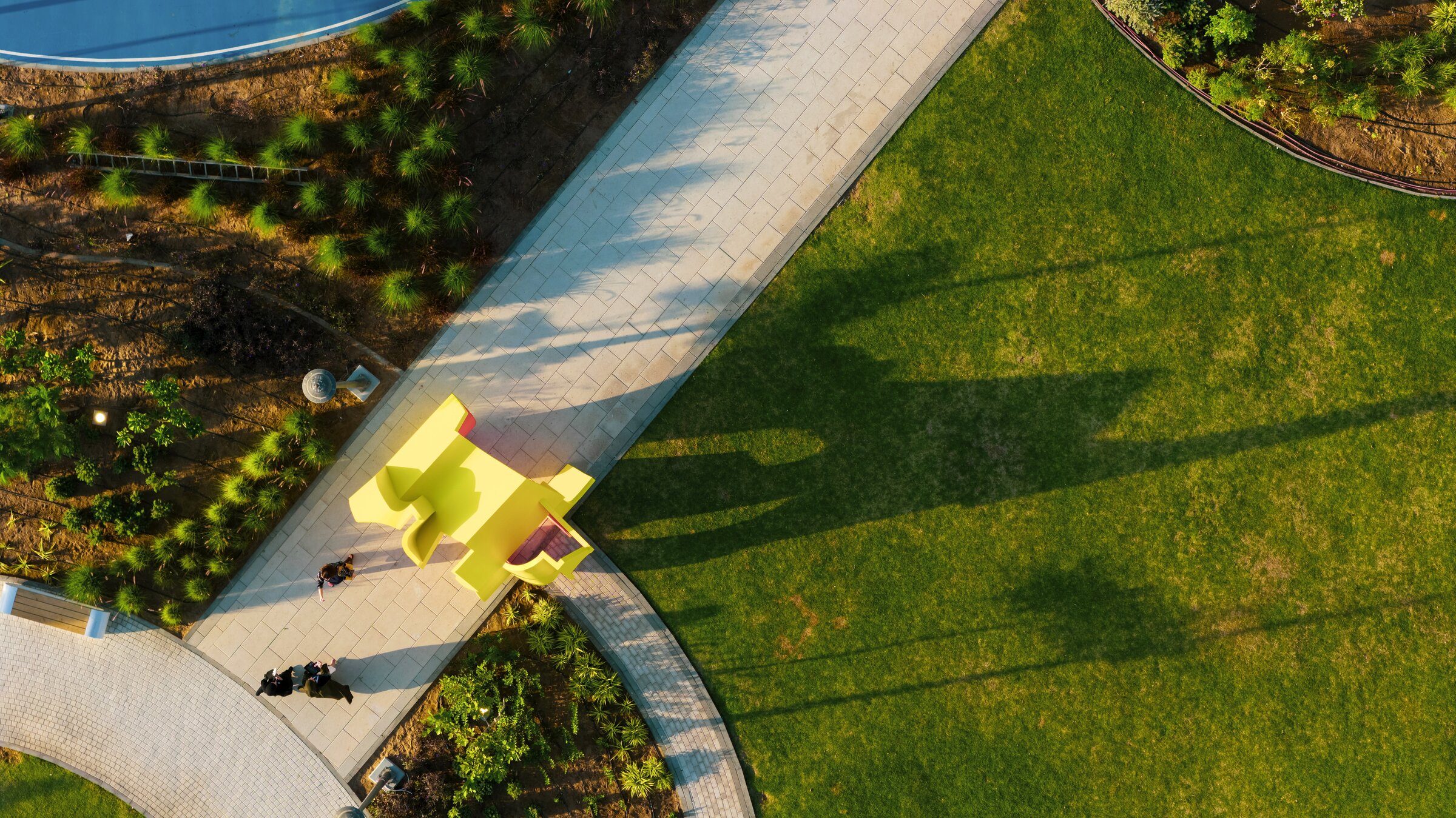 Spatial view through the gap